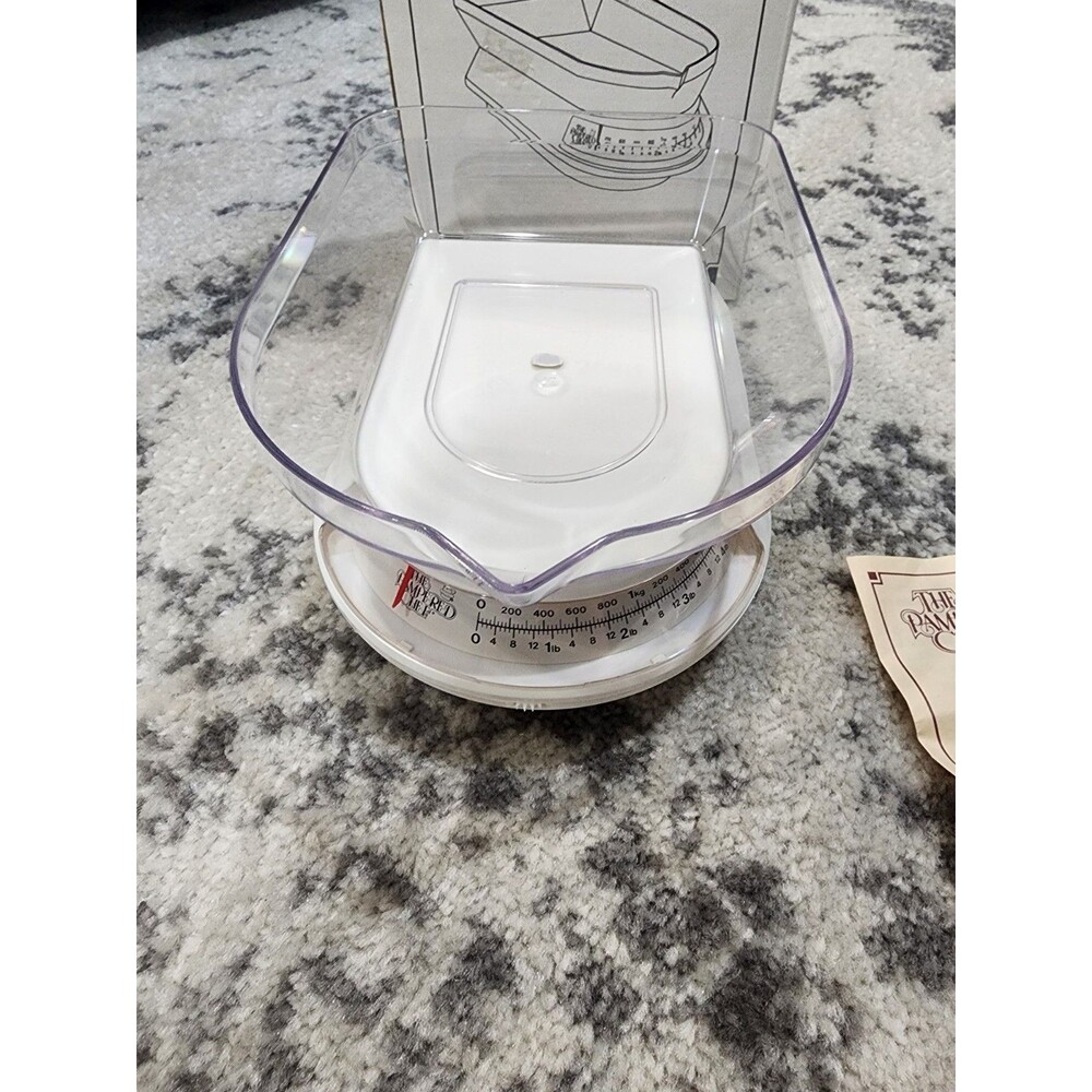 Vintage 1994 Slimline Food Scale by "The Pampered Chef" Kitchen Tool Line 5 lb - Picture 2 of 5